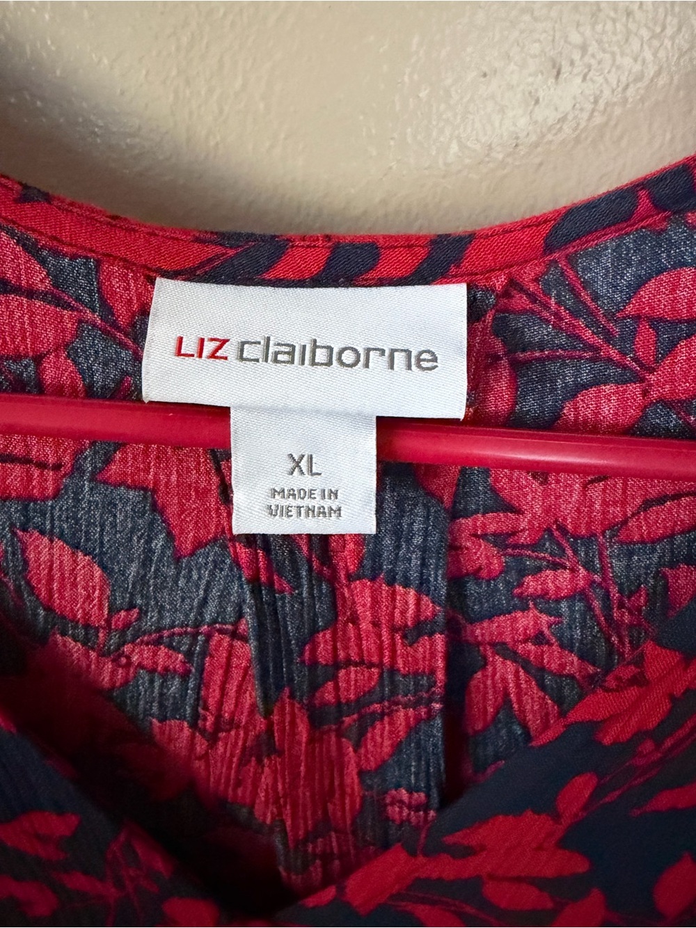 Liz Claiborne Navy Top with Red Floral Print - Picture 2 of 3